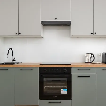 Malczewskiego Blue By Bookinghost